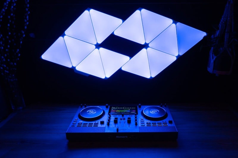 B&agrave;n DJ Numark Mixstream Pro Go