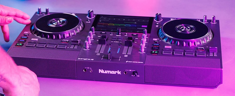 B&agrave;n DJ Numark Mixstream Pro Go