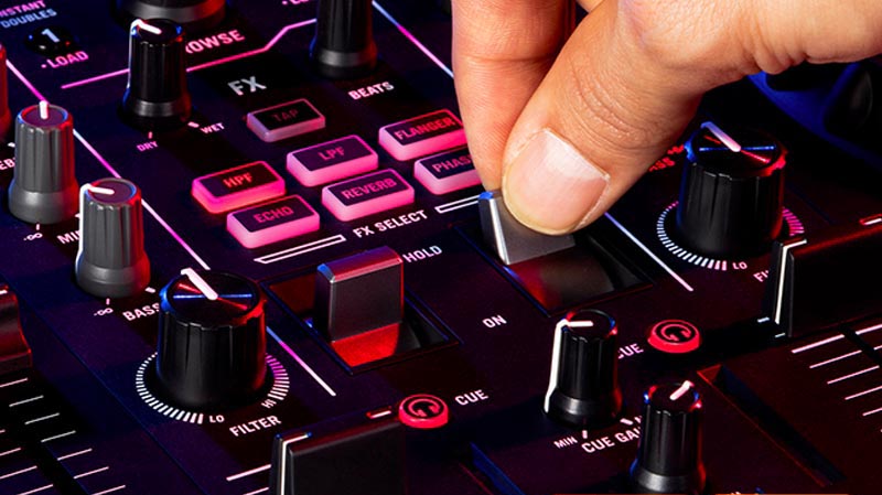 B&agrave;n DJ Numark Mixtrack Pro FX