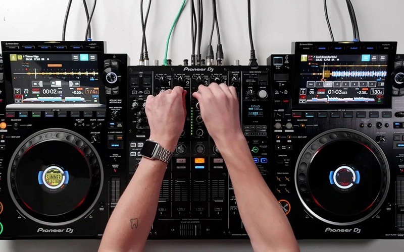 B&agrave;n DJ Pioneer CDJ 3000