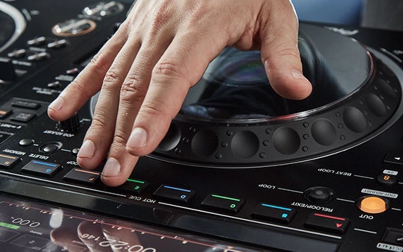 B&agrave;n DJ Pioneer CDJ 3000