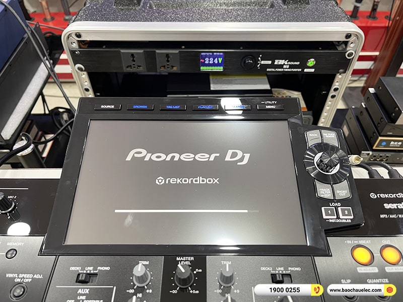 B&agrave;n DJ Pioneer XDJ-RX3