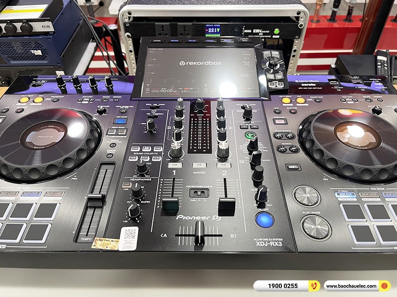 B&agrave;n DJ Pioneer XDJ-RX3