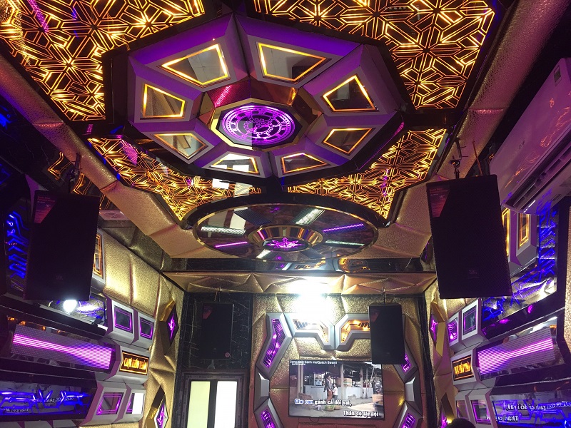 thiết kế nội thất phòng karaoke kinh doanh