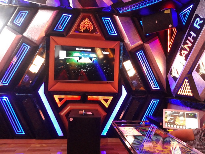 thiết kế nội thất phòng karaoke kinh doanh
