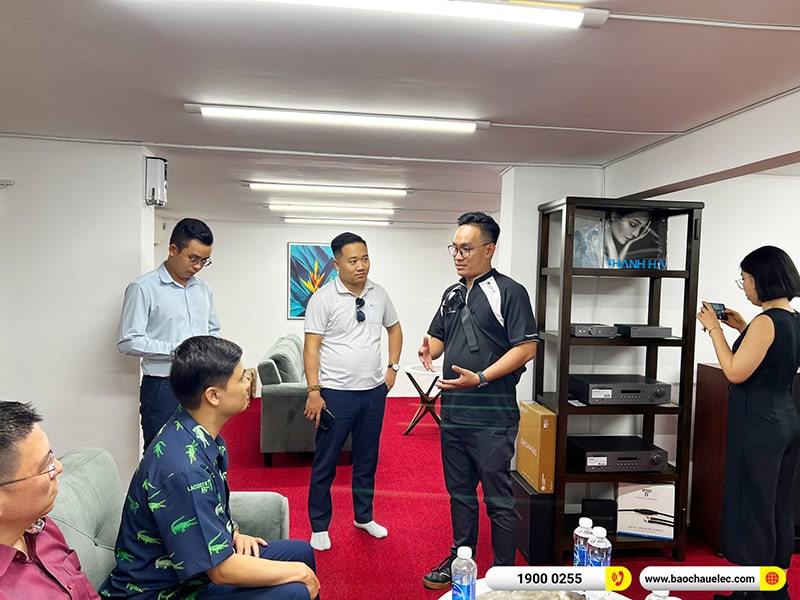 Lãnh đạo The Experts Group, đại diện Cambridge Audio sang thăm và làm việc tại Bảo Châu Elec