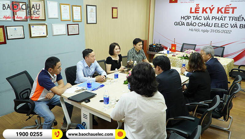 Lễ k&yacute; kết hợp t&aacute;c & ph&aacute;t triển giữa BMB Việt Nam v&agrave; Bảo Ch&acirc;u Elec năm 2022