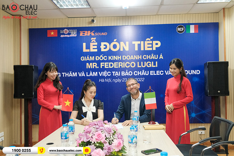 Giám đốc khu vực Châu Á Mr.Federico Lugli sang thăm và làm việc tại Bảo Châu Elec