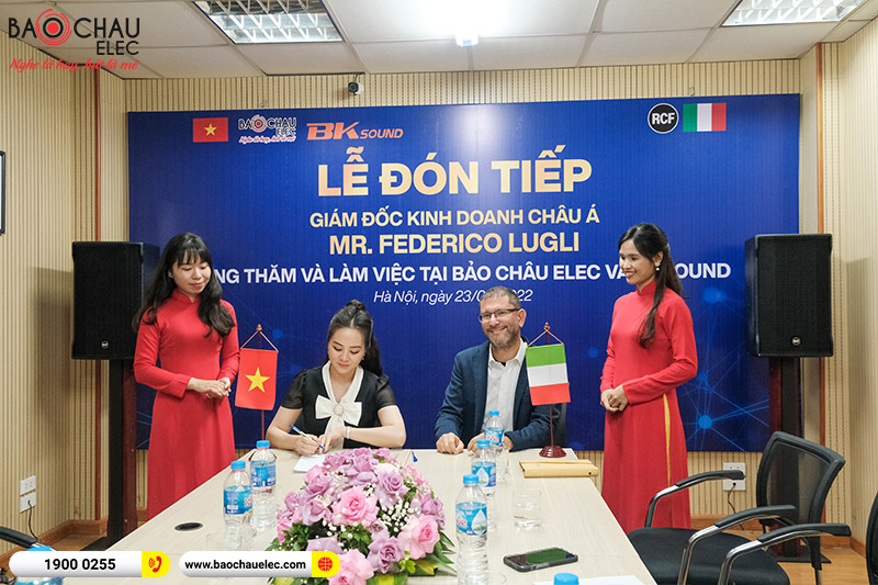 Giám đốc khu vực Châu Á Mr.Federico Lugli sang thăm và làm việc tại Bảo Châu Elec