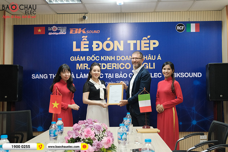 Gi&aacute;m đốc khu vực Ch&acirc;u &Aacute; Mr.Federico Lugli sang thăm v&agrave; l&agrave;m việc tại Bảo Ch&acirc;u Elec