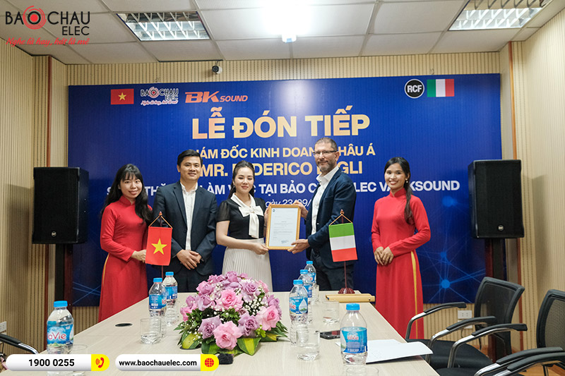 Gi&aacute;m đốc khu vực Ch&acirc;u &Aacute; Mr.Federico Lugli sang thăm v&agrave; l&agrave;m việc tại Bảo Ch&acirc;u Elec