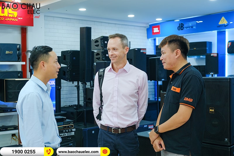 Giám Đốc Alto Professional khu vực Châu Á Thái Bình Dương Mr. Mark Spies sang thăm và làm việc tại Bảo Châu Elec