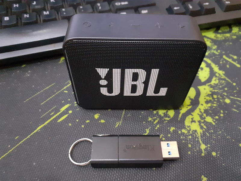 Loa JBL h&agrave;ng refurbished c&oacute; ngoại h&igrave;nh xấu, gặp nhiều lỗi phức tạp,