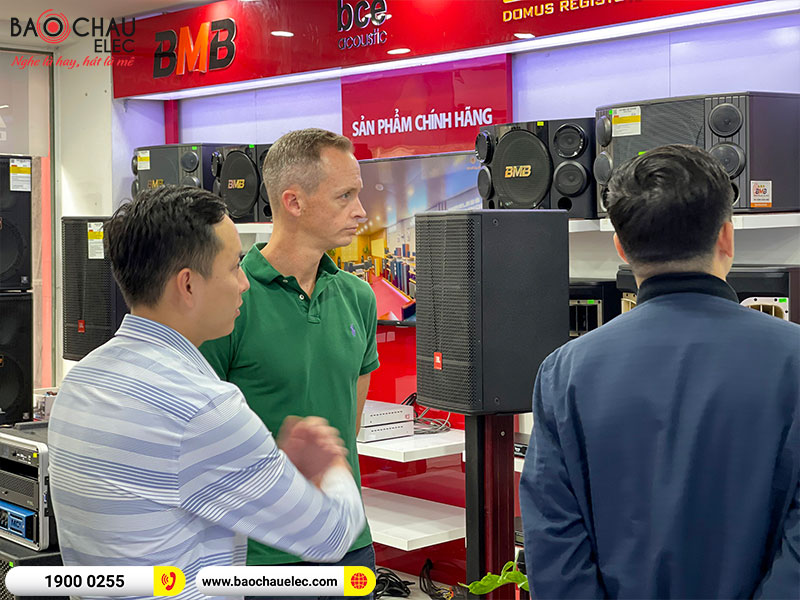 Đ&oacute;n tiếp Gi&aacute;m đốc Alto & Denon Professional khu vực Ch&acirc;u &Aacute; Th&aacute;i B&igrave;nh Dương Mr. Mark Spies sang thăm v&agrave; l&agrave;m việc tại Bảo Ch&acirc;u Elecv&agrave; BKSound. 