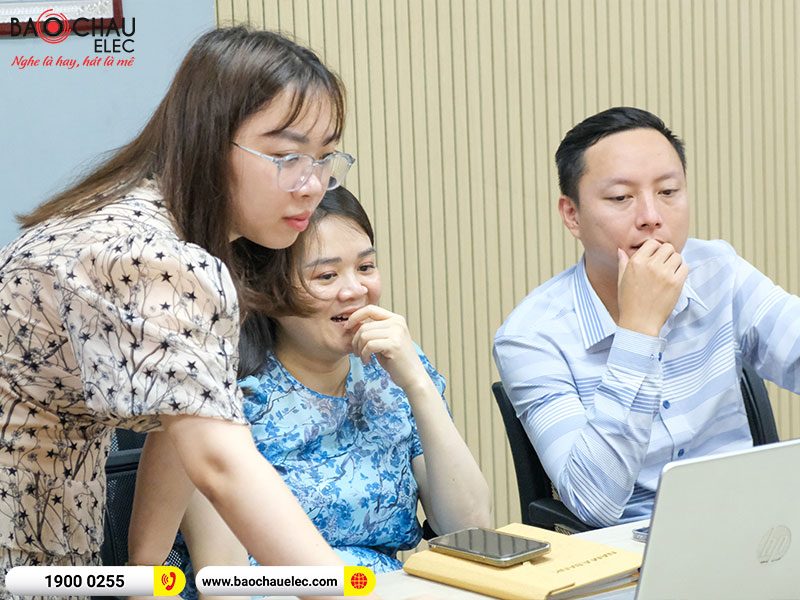Đ&oacute;n tiếp Gi&aacute;m đốc Alto & Denon Professional khu vực Ch&acirc;u &Aacute; Th&aacute;i B&igrave;nh Dương Mr. Mark Spies sang thăm v&agrave; l&agrave;m việc tại Bảo Ch&acirc;u Elecv&agrave; BKSound. 