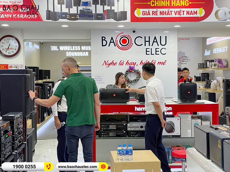Đ&oacute;n tiếp Gi&aacute;m đốc Alto & Denon Professional khu vực Ch&acirc;u &Aacute; Th&aacute;i B&igrave;nh Dương Mr. Mark Spies sang thăm v&agrave; l&agrave;m việc tại Bảo Ch&acirc;u Elecv&agrave; BKSound. 