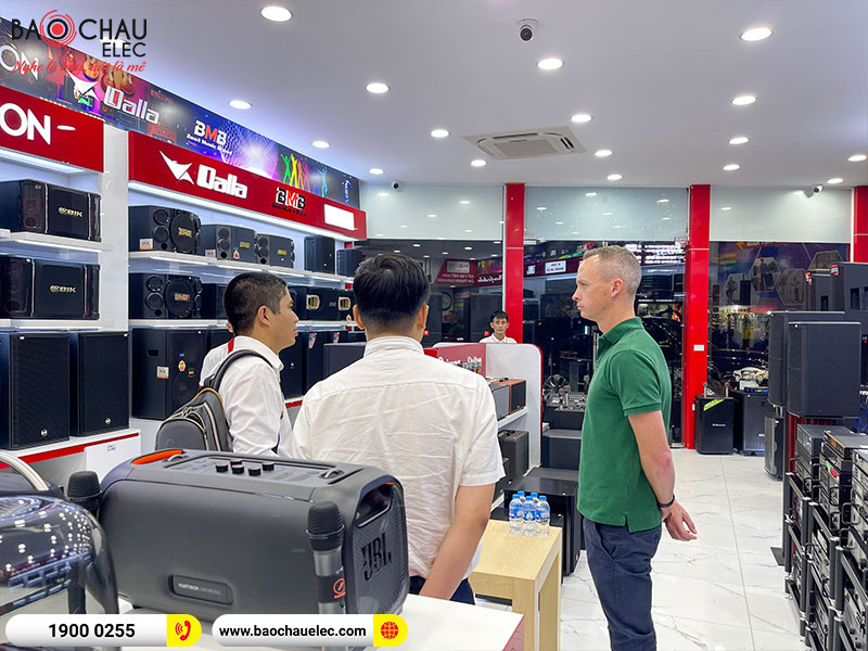 Đ&oacute;n tiếp Gi&aacute;m đốc Alto & Denon Professional khu vực Ch&acirc;u &Aacute; Th&aacute;i B&igrave;nh Dương Mr. Mark Spies sang thăm v&agrave; l&agrave;m việc tại Bảo Ch&acirc;u Elecv&agrave; BKSound. 