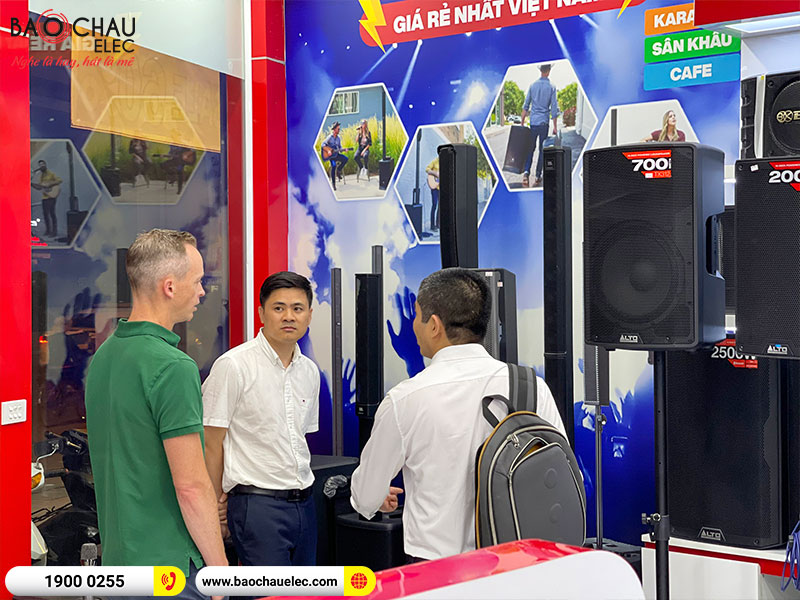 Đ&oacute;n tiếp Gi&aacute;m đốc Alto & Denon Professional khu vực Ch&acirc;u &Aacute; Th&aacute;i B&igrave;nh Dương Mr. Mark Spies sang thăm v&agrave; l&agrave;m việc tại Bảo Ch&acirc;u Elecv&agrave; BKSound. 