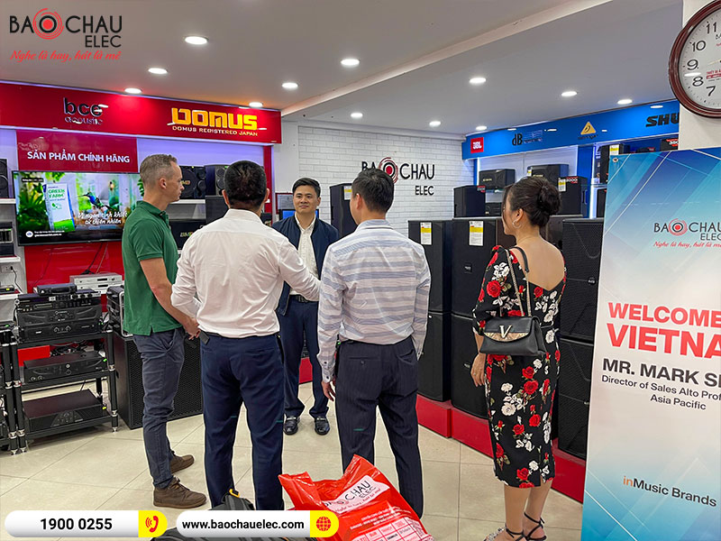 Đ&oacute;n tiếp Gi&aacute;m đốc Alto & Denon Professional khu vực Ch&acirc;u &Aacute; Th&aacute;i B&igrave;nh Dương Mr. Mark Spies sang thăm v&agrave; l&agrave;m việc tại Bảo Ch&acirc;u Elecv&agrave; BKSound. 