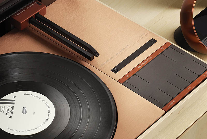 Đắm chìm vào hệ thống âm thanh Beosystem 72-23 Nordic Dawn Limited Edition của Bang & Olufsen
