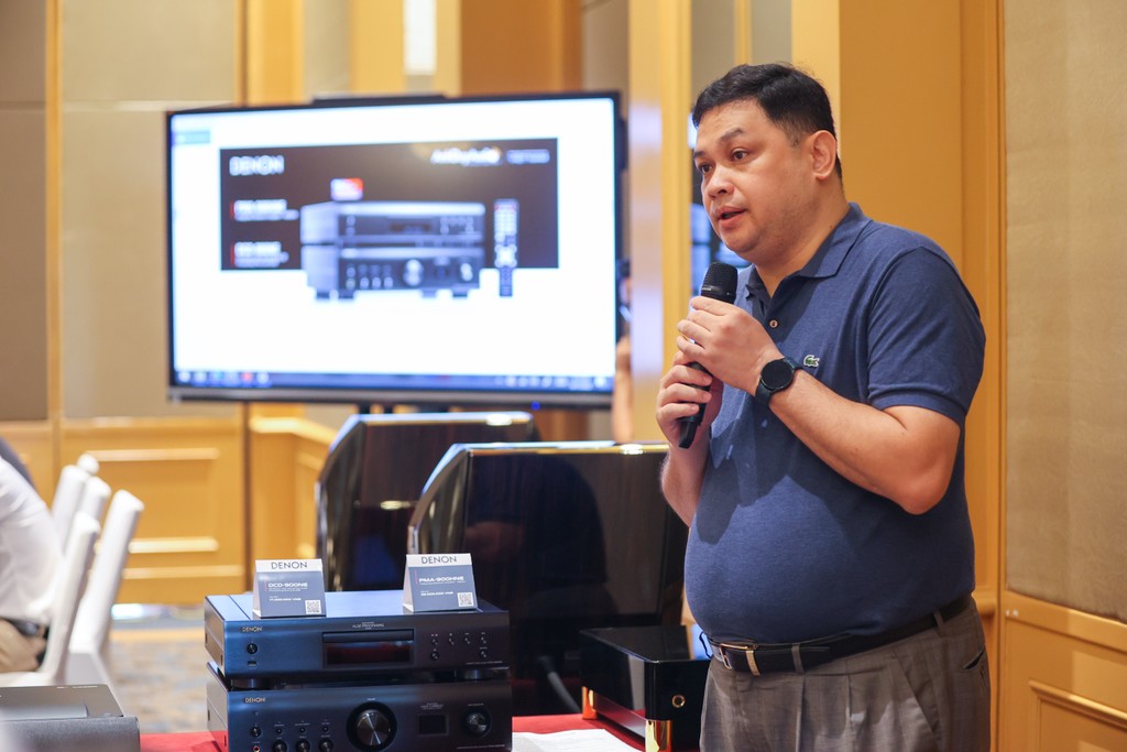 trien-lam-avshow-2022