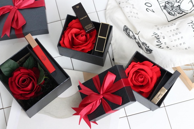 TOP 15 M&oacute;n qu&agrave; tặng Valentine 2023 Ngọt Lịm Tim cho người thương!