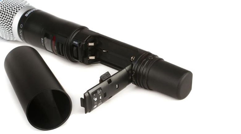 Tay micro Shure ULXD2/B87C sử dụng pin sạc