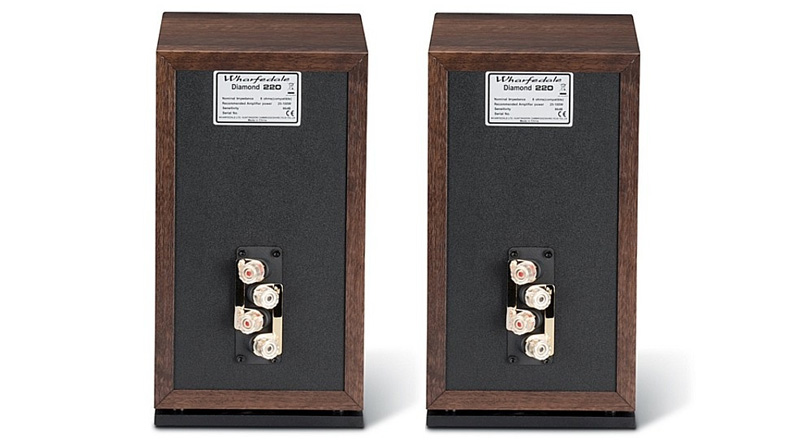 Mặt sau Loa nghe nhạc Wharfedale Diamond 220