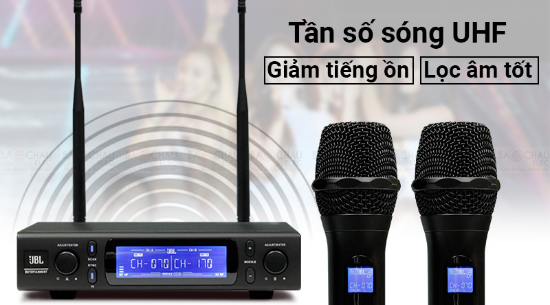 Micro không dây JBL VM300 thu phát sóng ổn định
