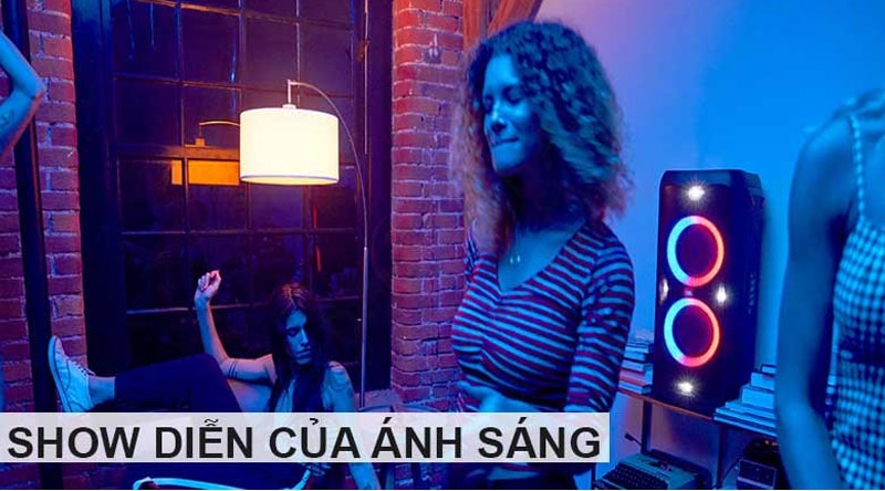 Không chỉ có âm thanh, ánh sáng cũng thể hiện tuyệt vời ở PlayBox 200