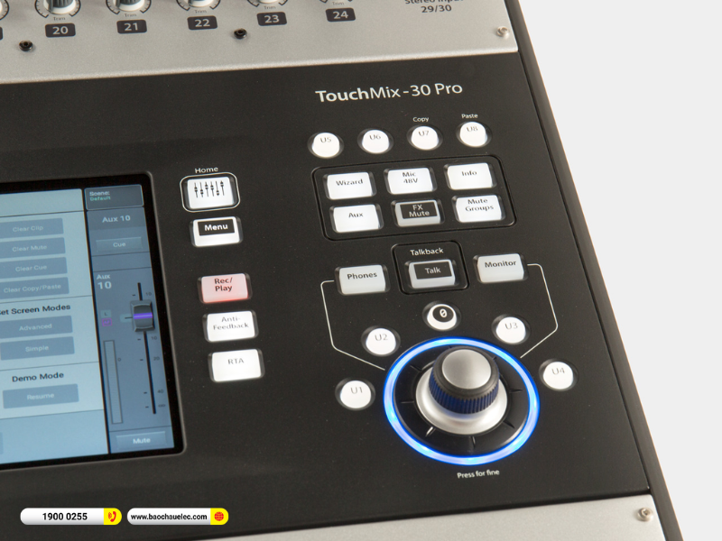 B&agrave;n Mixer QSC TouchMix-30 Pro