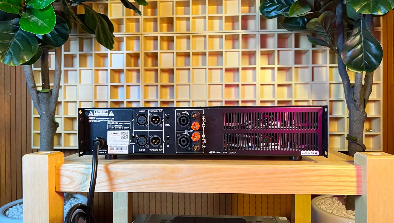 Cục đẩy công suất 2 kênh BIK VM 620A