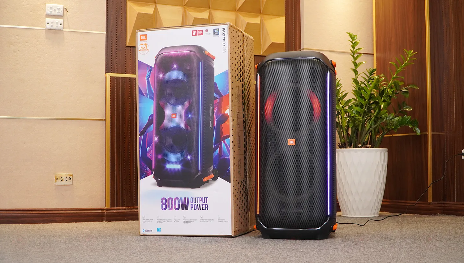 Loa bluetooth JBL PartyBox 710