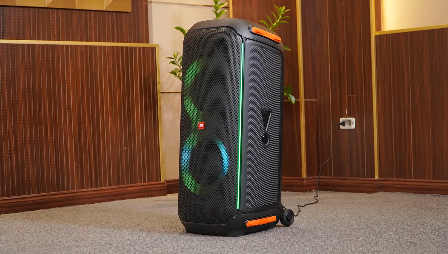 Loa bluetooth JBL PartyBox 710