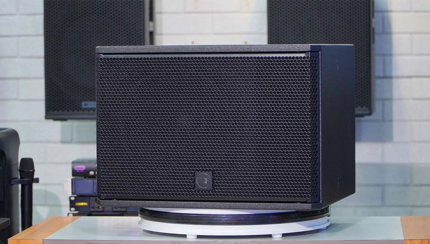 Loa sub RCF S 12 thực tế