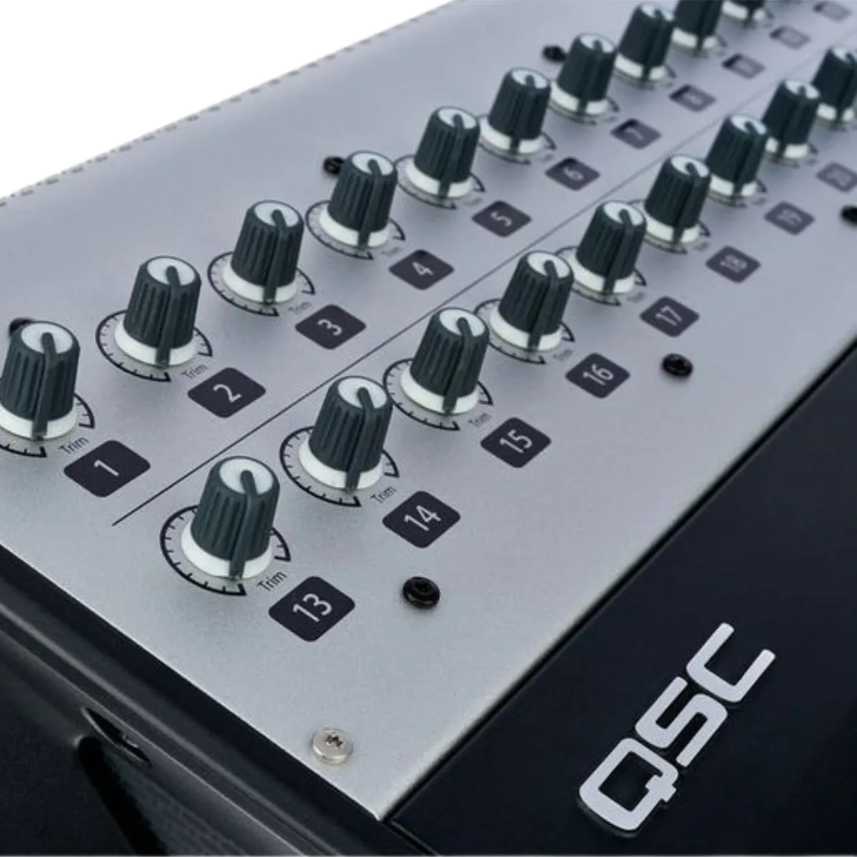 Bàn Mixer QSC TouchMix-30 Pro