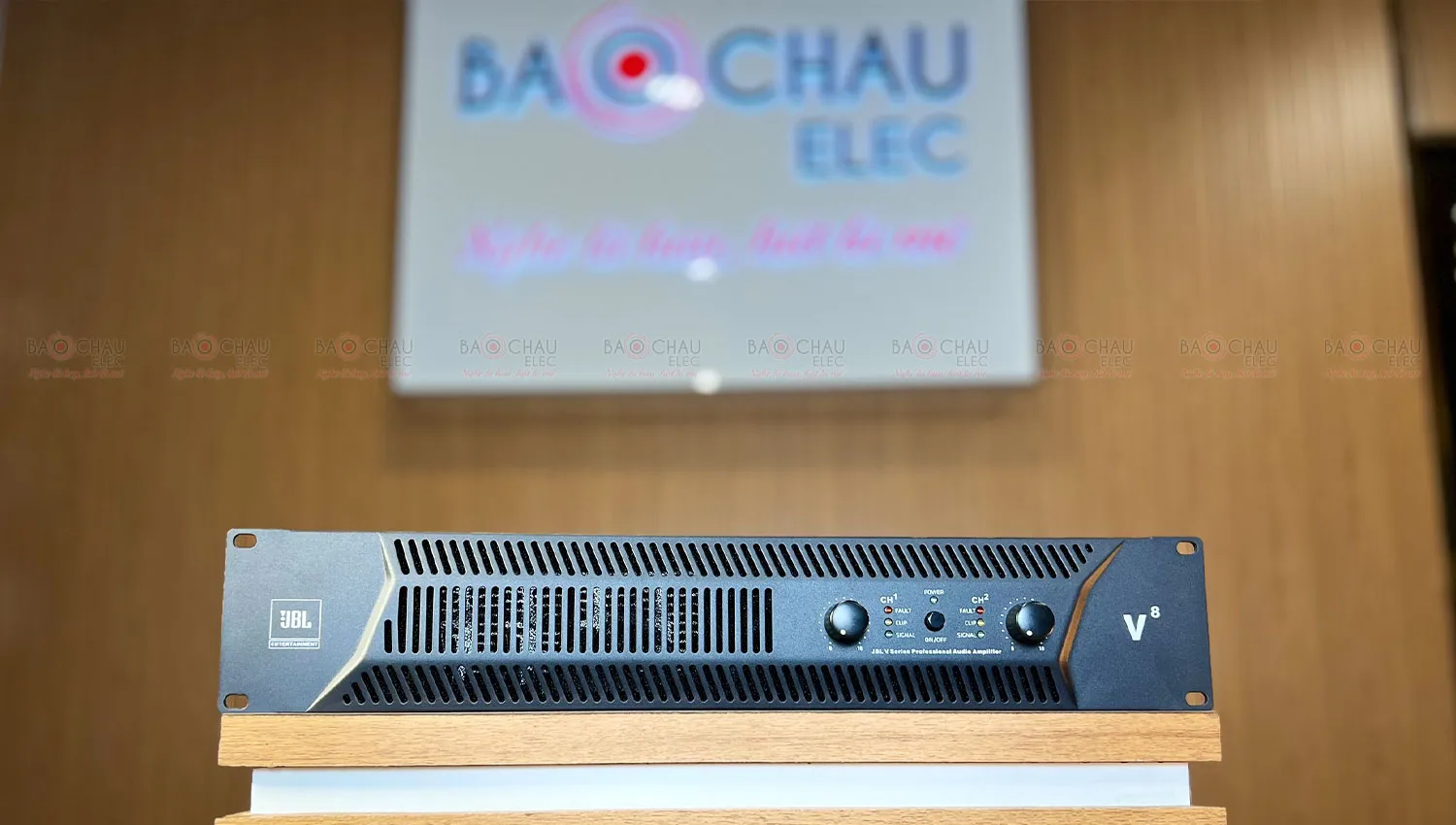 Cục Đẩy Công Suất JBL V8