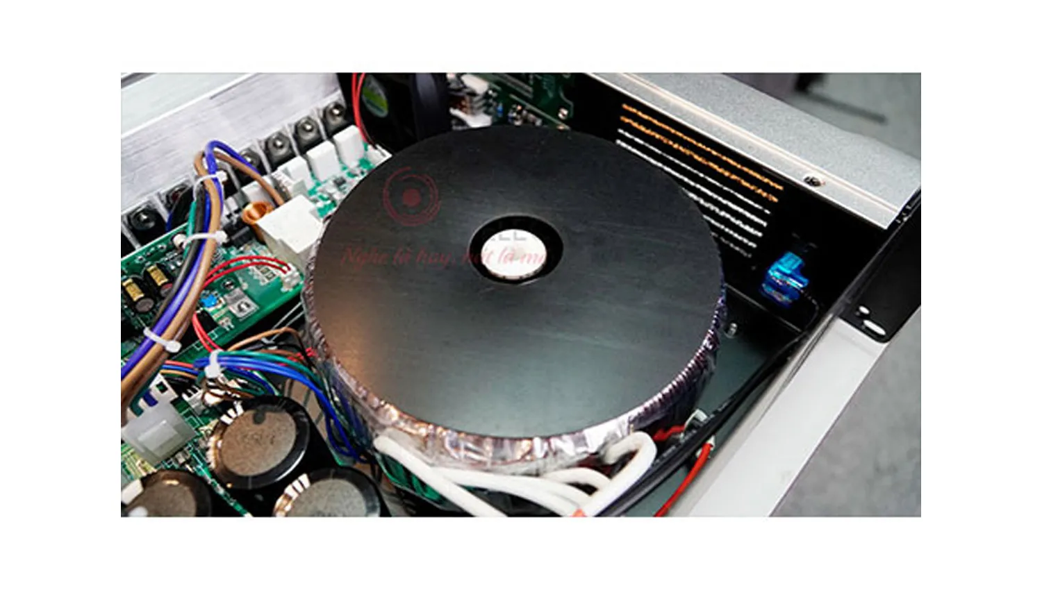 Cục đẩy công suất Lenovo KX850 (900W)
