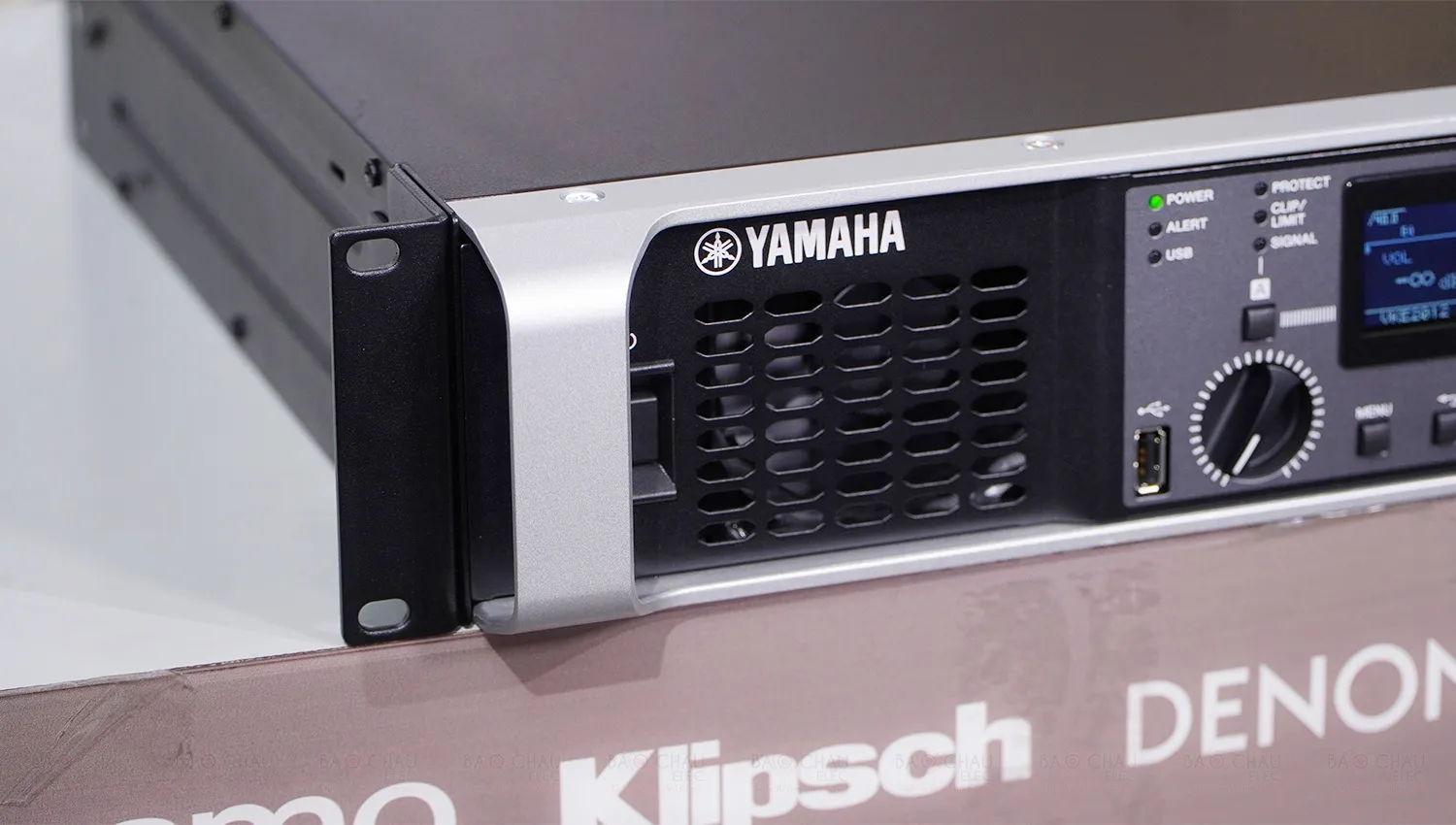 Cục Đẩy Công Suất Yamaha PX8