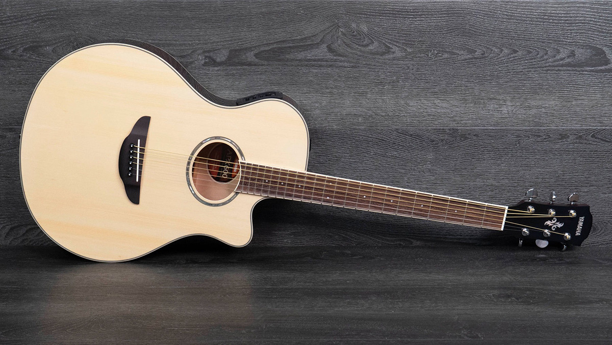 Đ&agrave;n Guitar Acoustic Yamaha APX600 