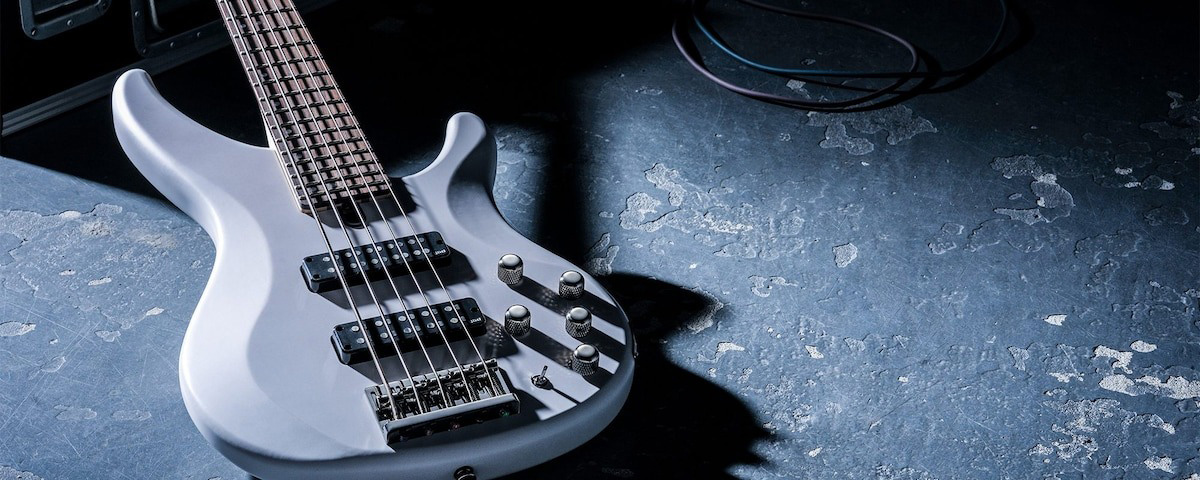 Đàn Guitar Bass Yamaha TRBX305