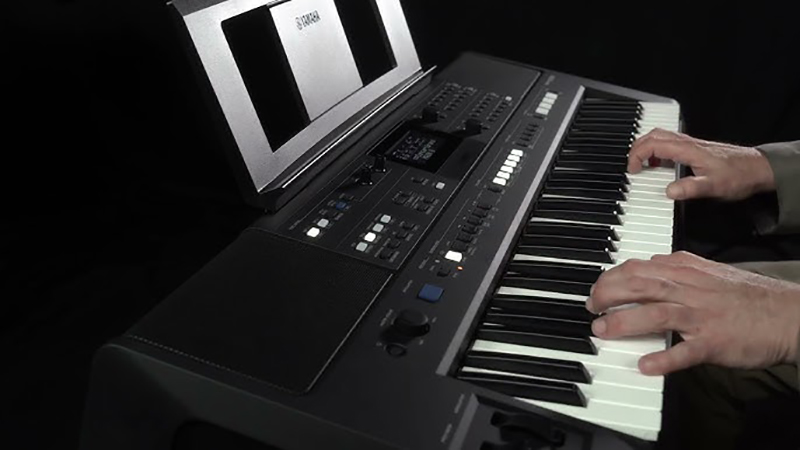 Đàn Organ Yamaha PSR-E583