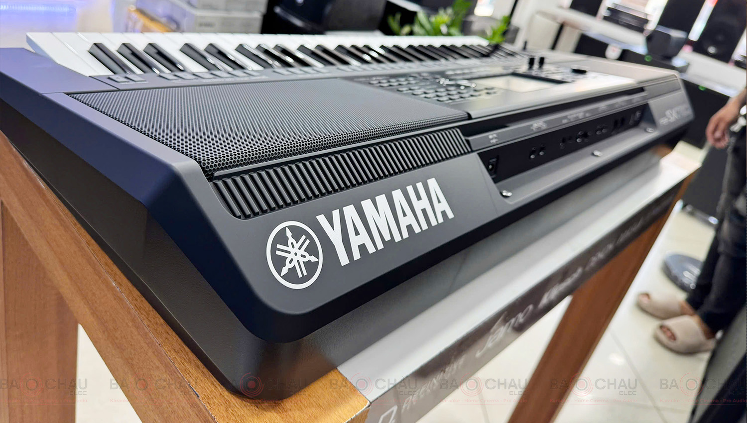 Đ&agrave;n organ Yamaha PSR-SX720