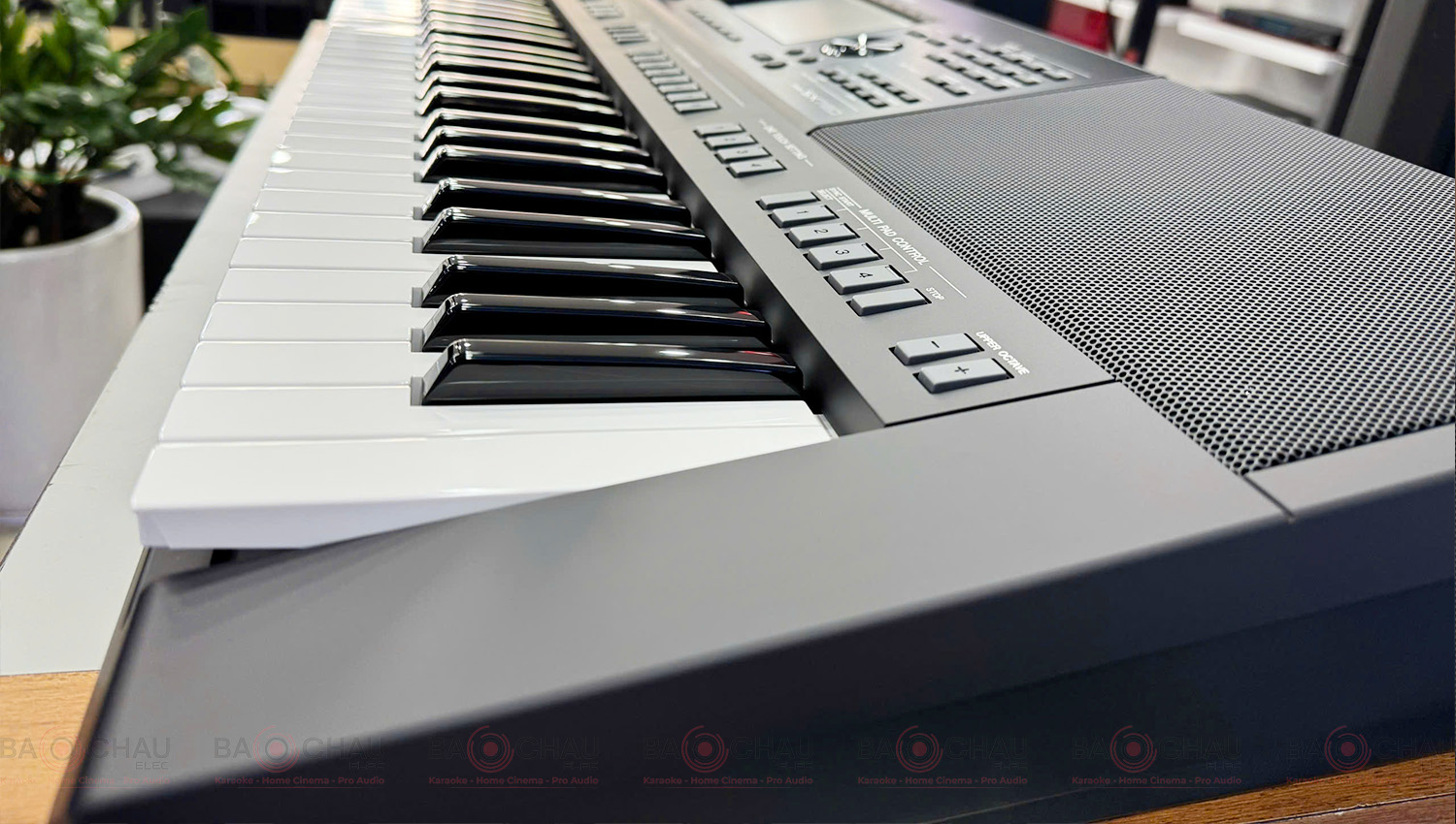 Đ&agrave;n organ Yamaha PSR-SX720