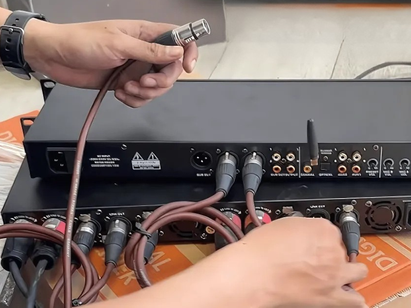 Hướng dẫn kết nối vang cơ với mixer đơn giản nhất!