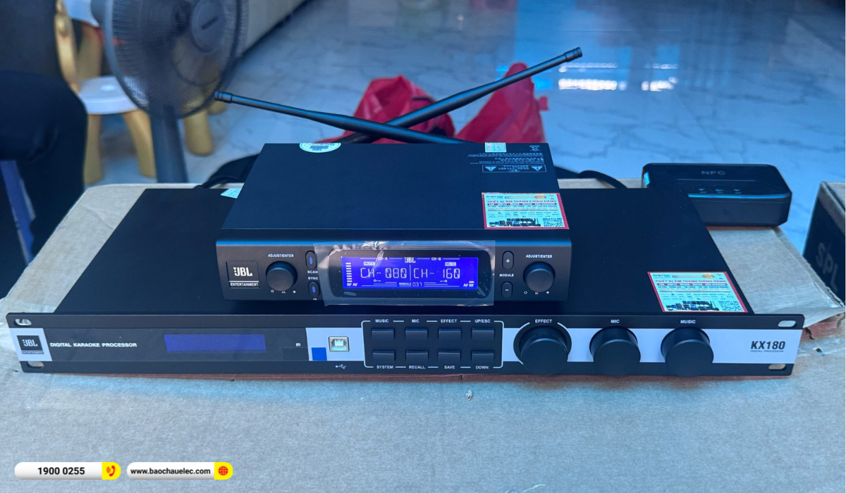 Lắp đặt d&agrave;n karaoke di động RCF hơn 73tr cho anh Vũ tại TP HCM