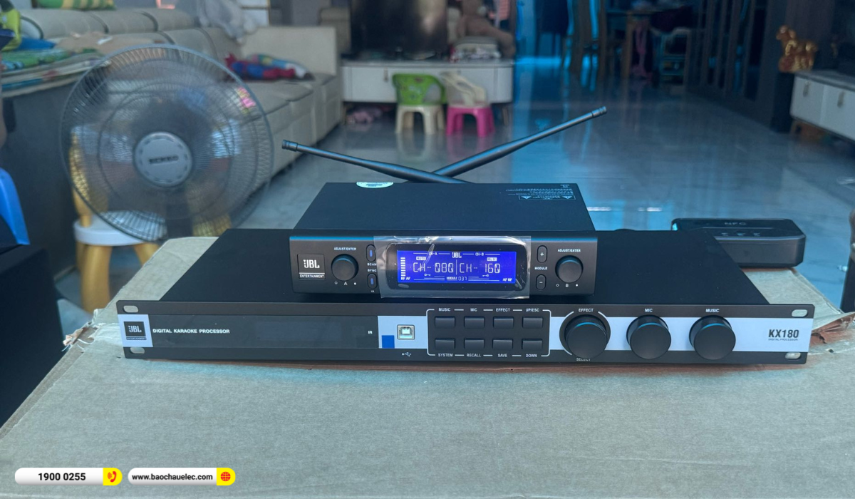 Lắp đặt d&agrave;n karaoke di động RCF hơn 73tr cho anh Vũ tại TP HCM