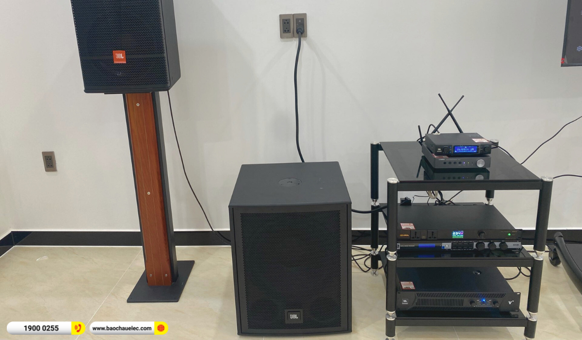 Lắp đặt d&agrave;n karaoke, nghe nhạc JBL hơn 102tr cho anh To&agrave;n tại TP HCM