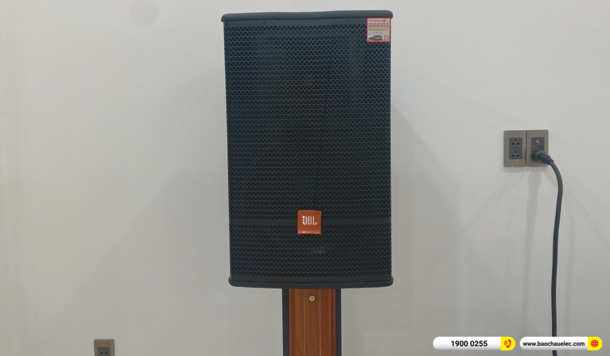 Lắp đặt d&agrave;n karaoke, nghe nhạc JBL hơn 102tr cho anh To&agrave;n tại TP HCM