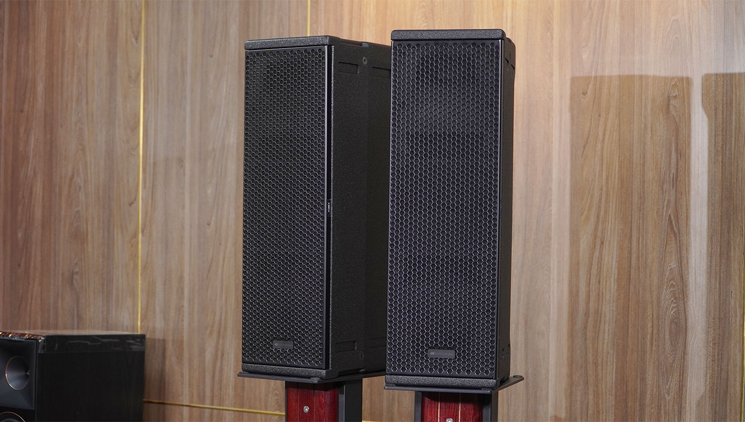 Loa DBTechnologies VIO X206-100